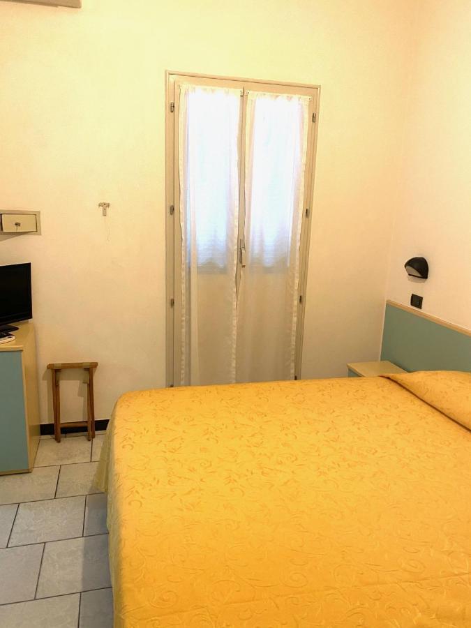 Hotel Ondina Cattolica Esterno foto