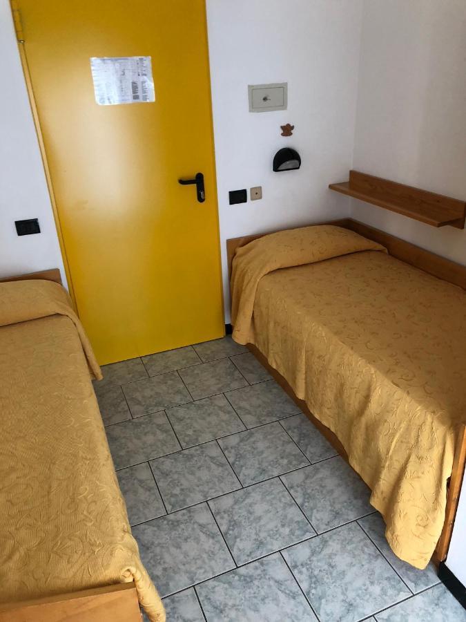 Hotel Ondina Cattolica Esterno foto